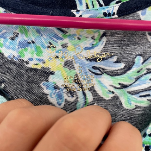 Lilly Pulitzer T-Shirt - Picture 2 of 4